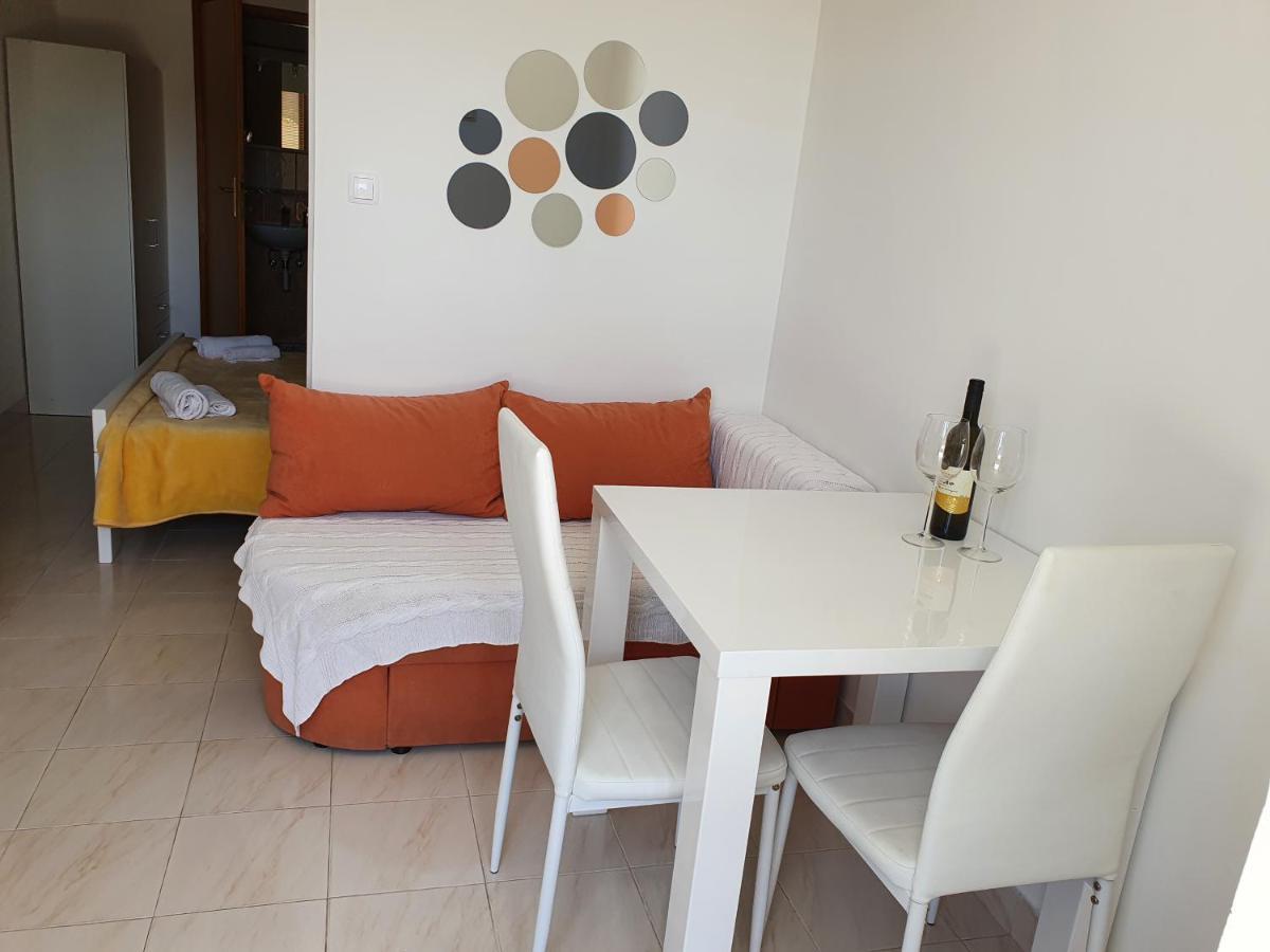Apartment Ella Banjol Exteriér fotografie