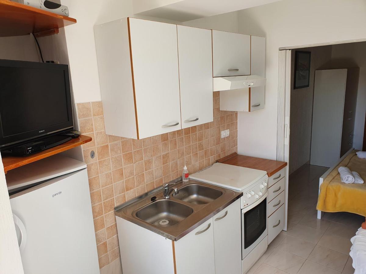 Apartment Ella Banjol Exteriér fotografie