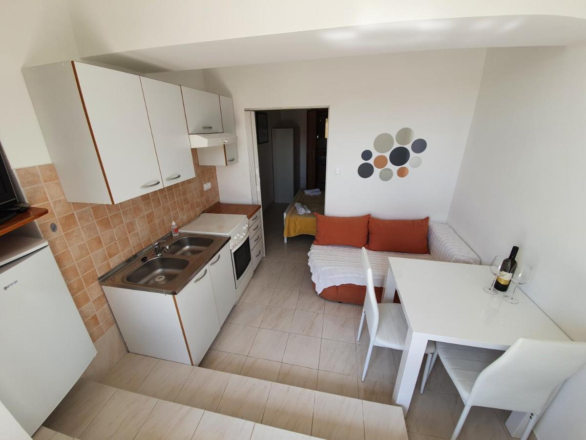 Apartment Ella Banjol Exteriér fotografie