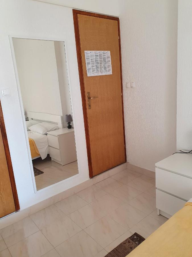 Apartment Ella Banjol Exteriér fotografie